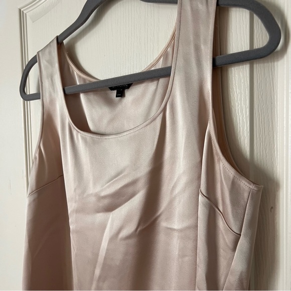 ST. JOHN Liquid Satin Shell, Champagne, The Foundation Collection, Large - Picture 8 of 14